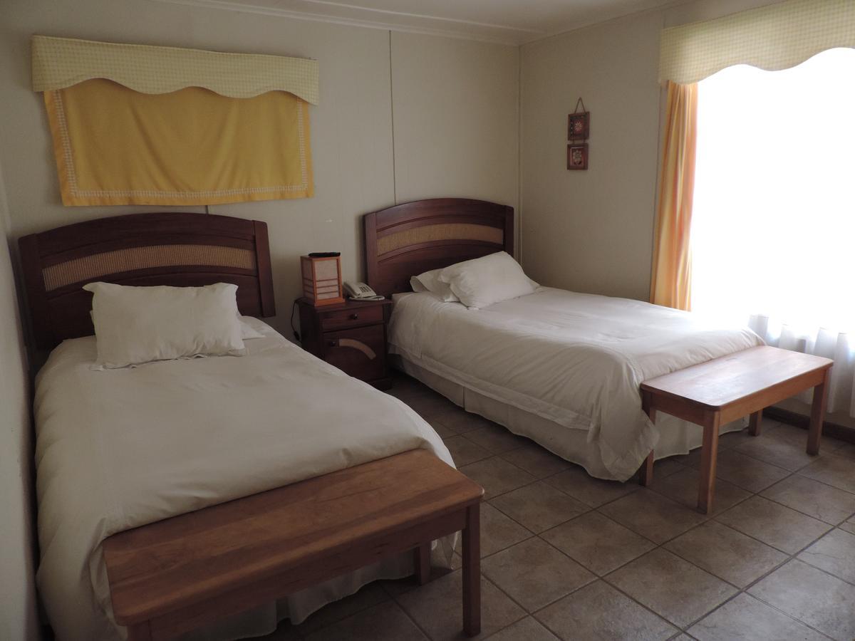 Hostal Oro Fueguino Punta Arenas Exterior foto