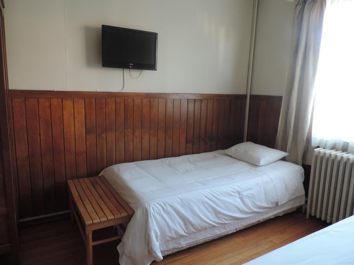 Hostal Oro Fueguino Punta Arenas Exterior foto
